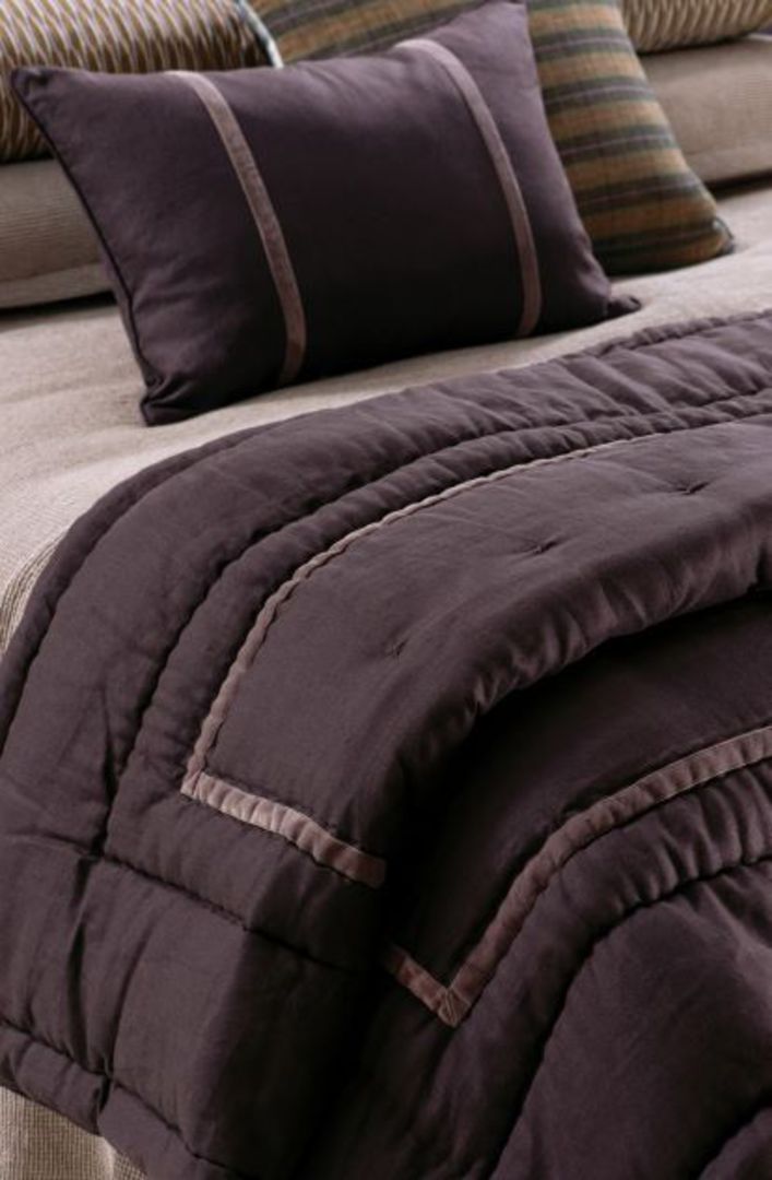 Bianca Lorenne - Luchesi Comforter - Cushion - Mulberry image 0